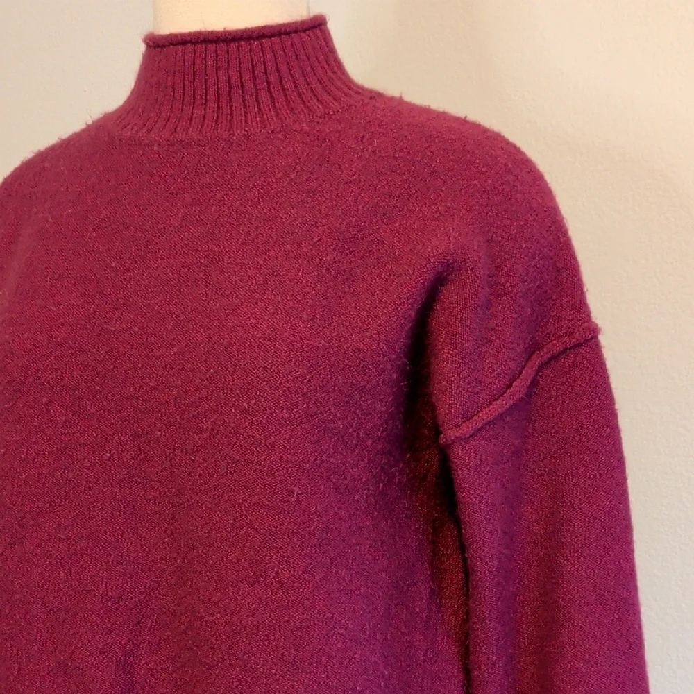 Universal Thread Mock Neck Sweater in Magenta